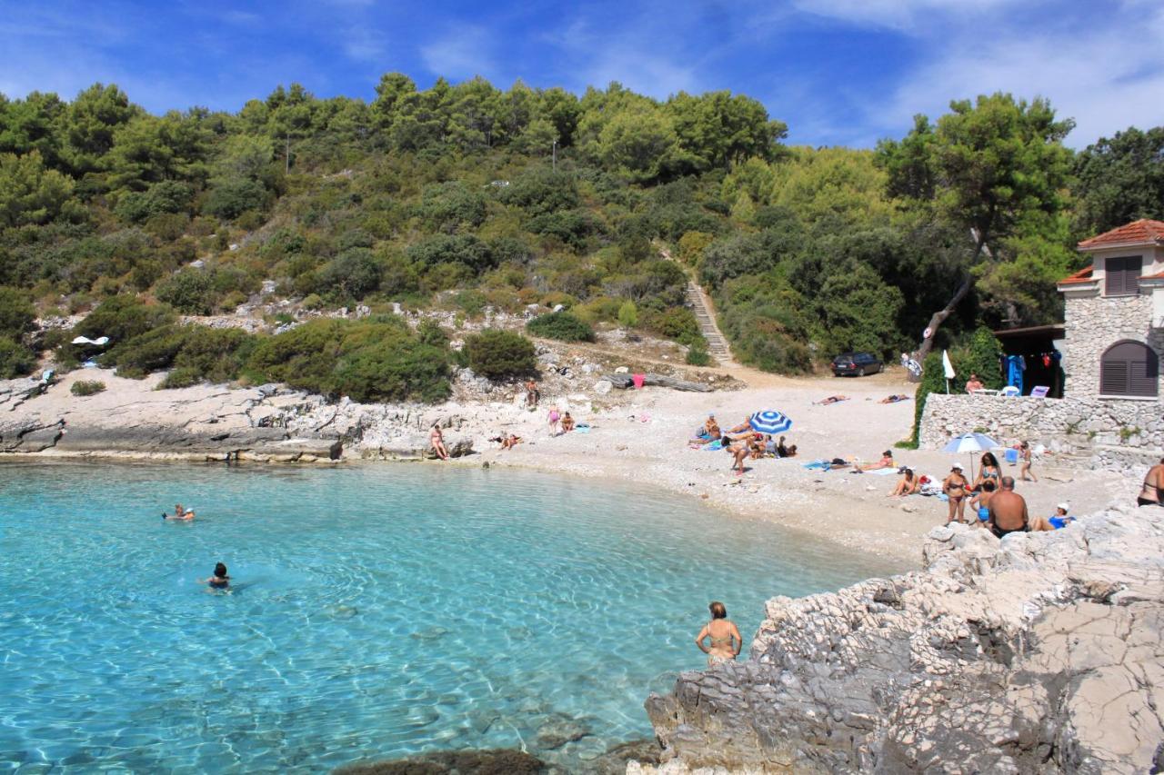 Apartments With A Parking Space Zavalatica, Korcula - 4453 المظهر الخارجي الصورة