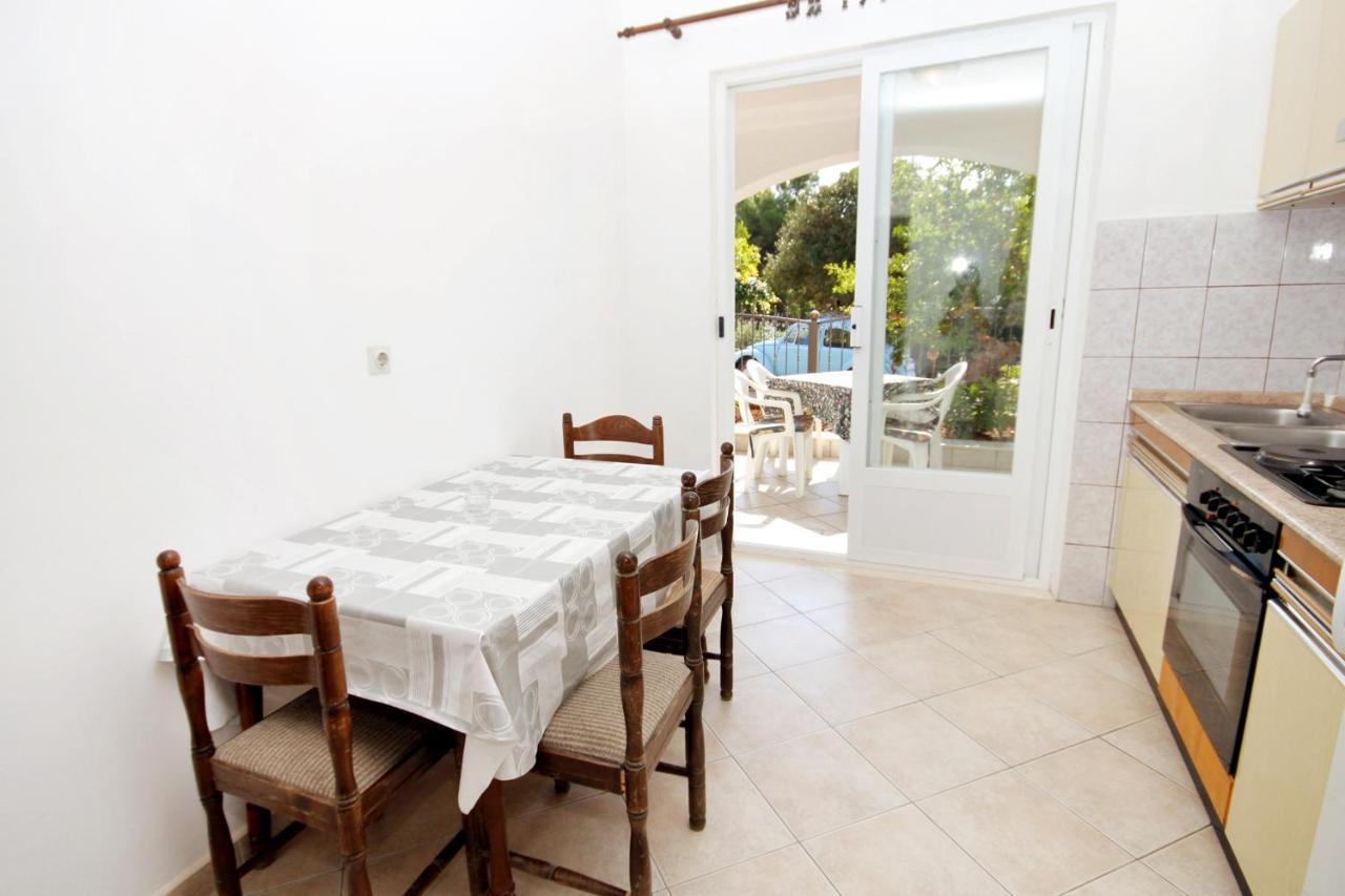 Apartments With A Parking Space Zavalatica, Korcula - 4453 المظهر الخارجي الصورة